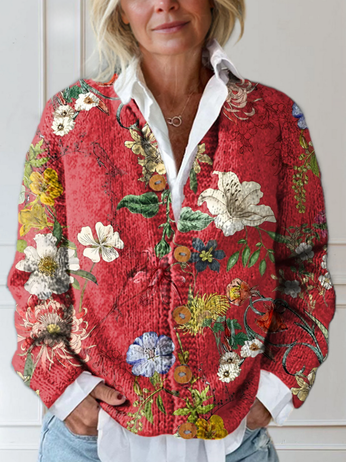 Cardigan vintage con stampa artistica floreale e bottoni — 1